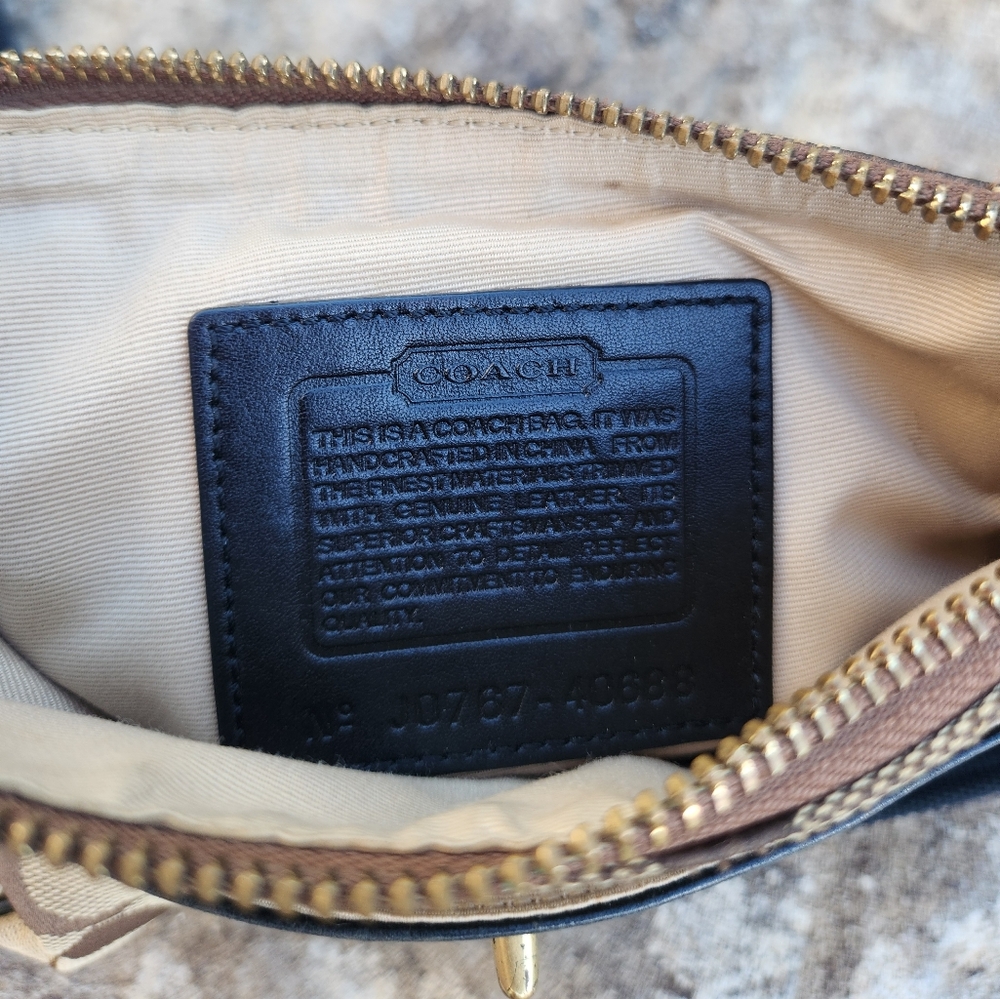Coach Signature C Penelope Crossbody Purse Bag - Picture 6 of 9